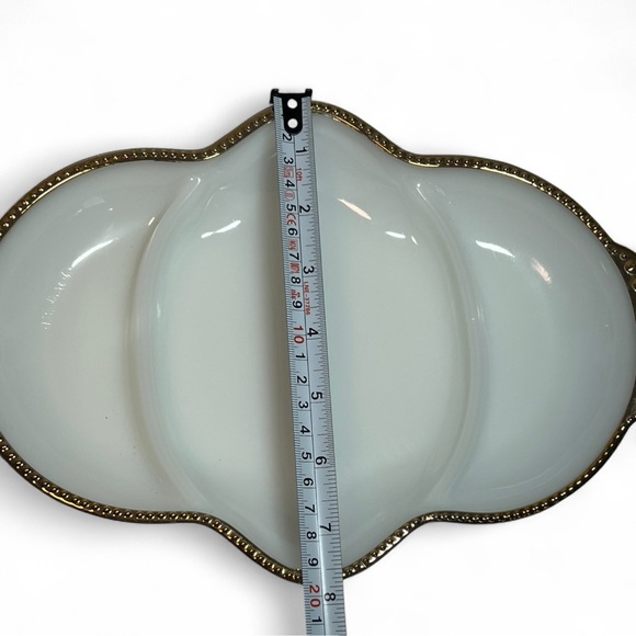 💥SALE! Vintage Fire King White Milk Glass Gold Trim Divided Serving Dish - Picture 6 of 13